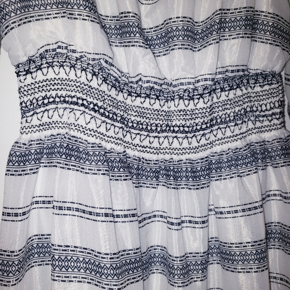 Vince Camuto Smocked Waist Midi Dress - Picture 5 of 8